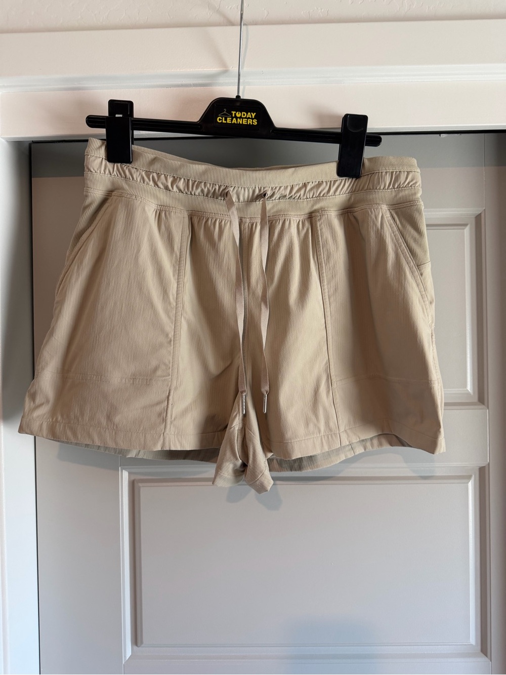 Lululemon Athletica Dance Studio Beige Drawstring High rise Short 3.5